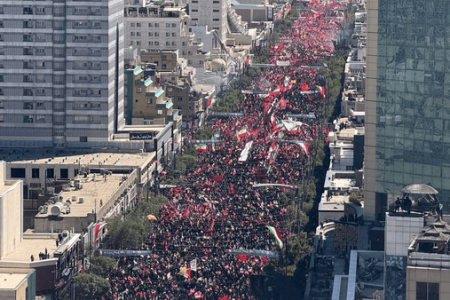 مشهدالرضا در حال استقبال از امام شهید؛ ورود پیکر قائد امت به مشهد مقدس