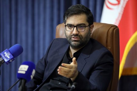 تصمیم دولت درباره بنزین در حال نهایی شدن است/ مردم با اقدام شگفتانه مواجه نمی‌شوند